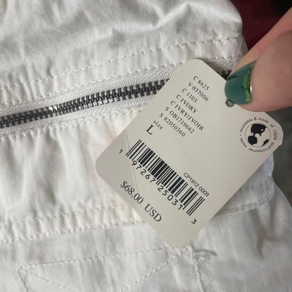 NWT Free People Movement “In The Lead” Cargo Shorts White Ivory Stretch Sz Large - Picture 5 of 6